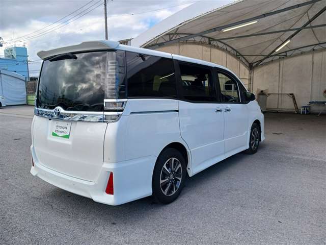 トヨタ ヴォクシー