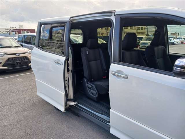 トヨタ ヴォクシー