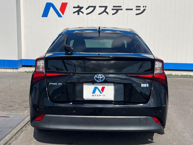 トヨタ プリウス
