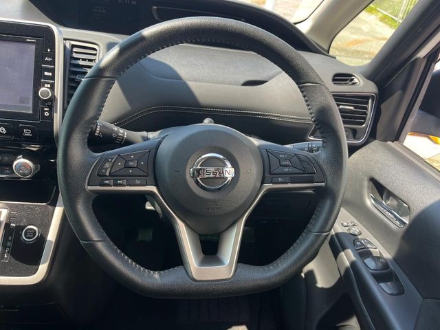 日産 セレナ