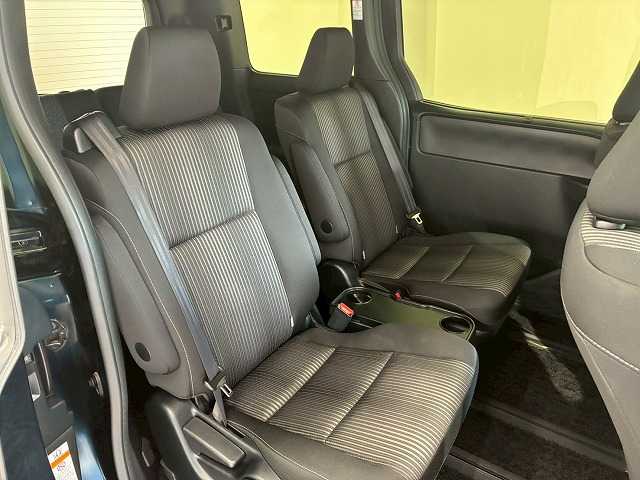 トヨタ ヴォクシー