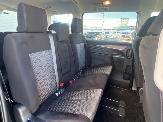 三菱 デリカD：5