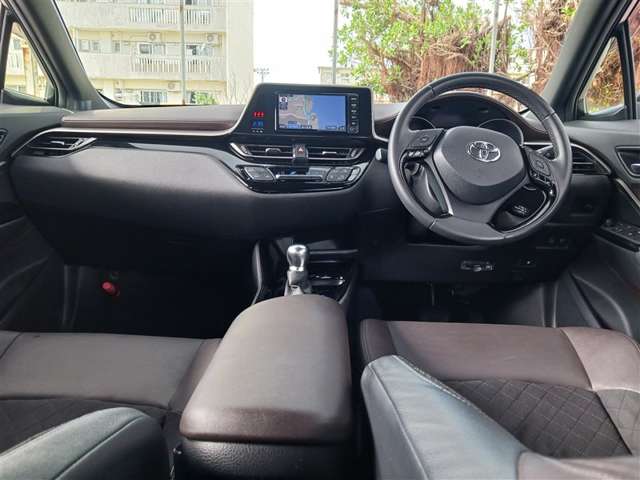トヨタ C-HR