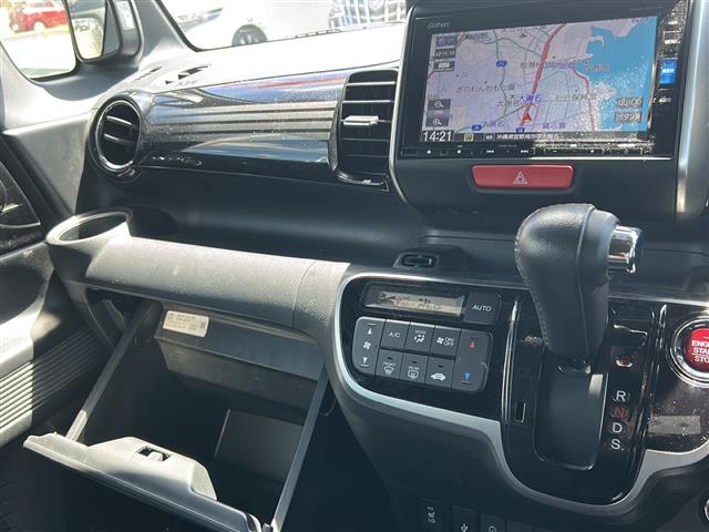 ホンダ N-BOXスラッシュ