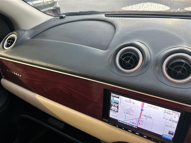 光岡自動車 ビュート