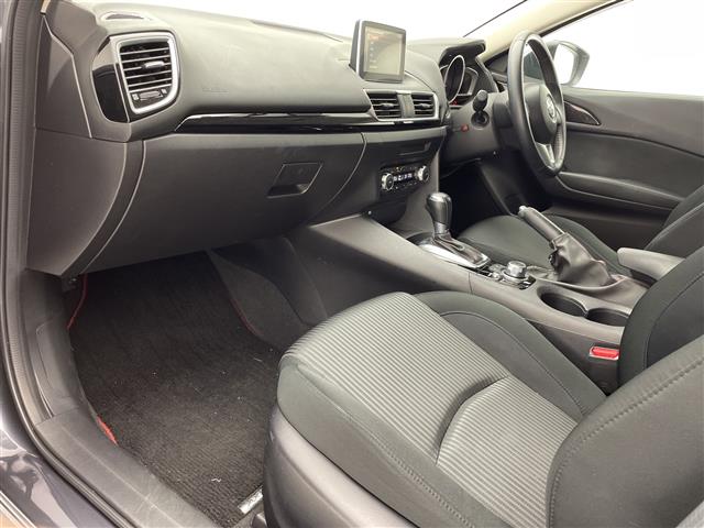 マツダ アクセラ