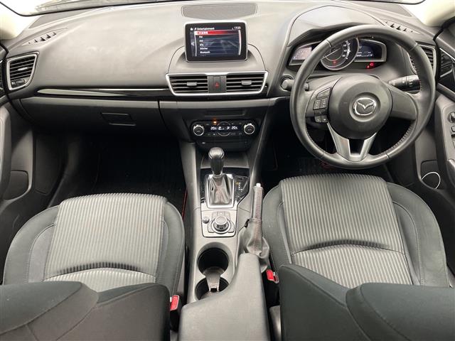 マツダ アクセラ