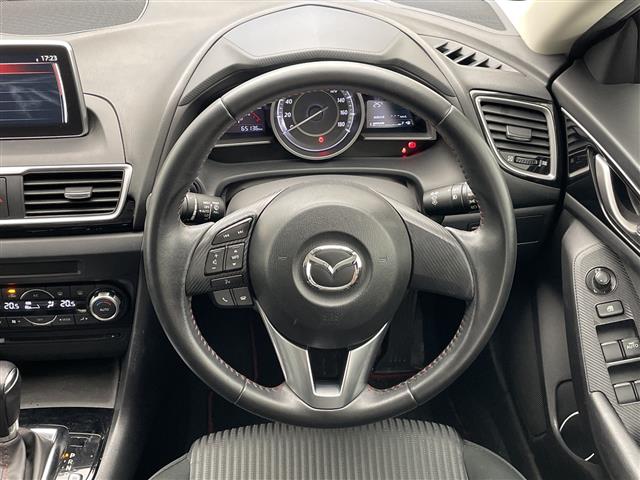 マツダ アクセラ