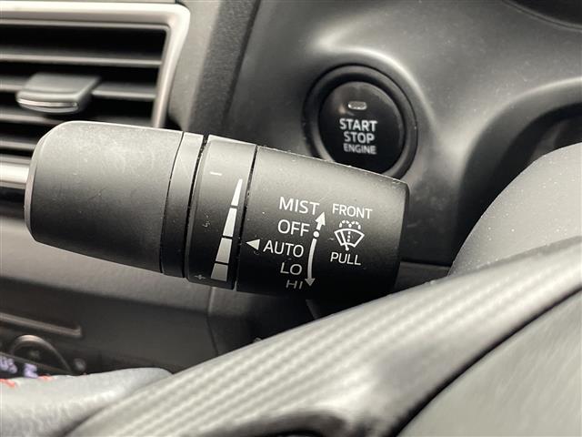 マツダ アクセラ