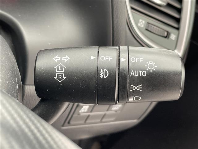 マツダ アクセラ