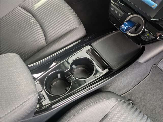 トヨタ プリウスPHV