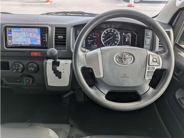 トヨタ ハイエースバン