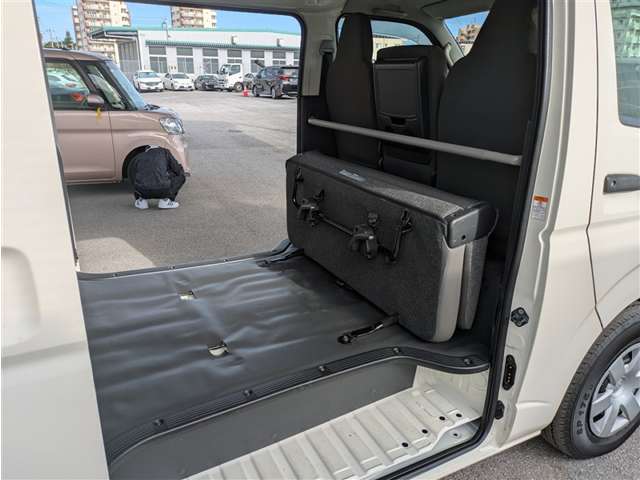 トヨタ ハイエースバン