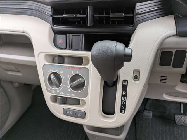 ダイハツ ムーヴ