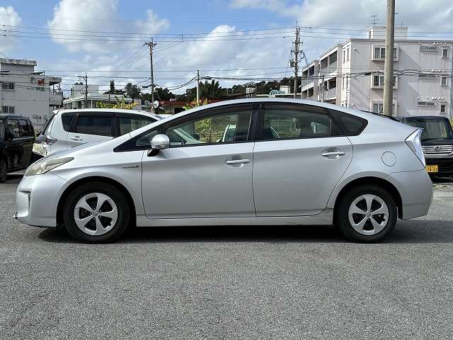 トヨタ プリウス