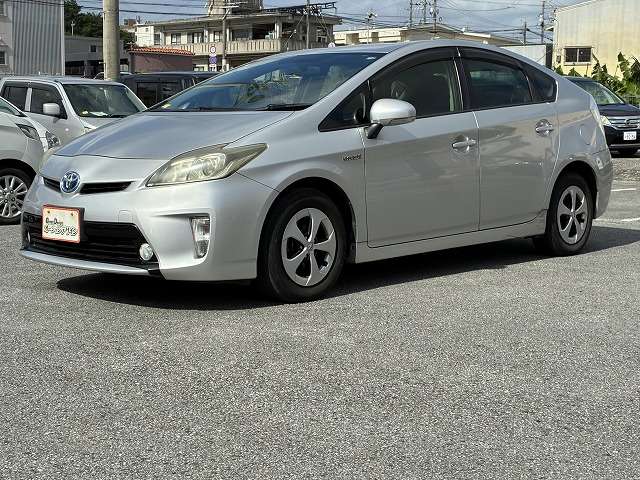 トヨタ プリウス