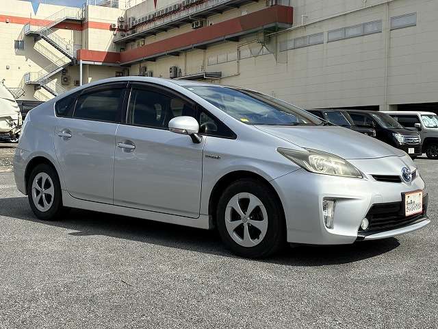 トヨタ プリウス
