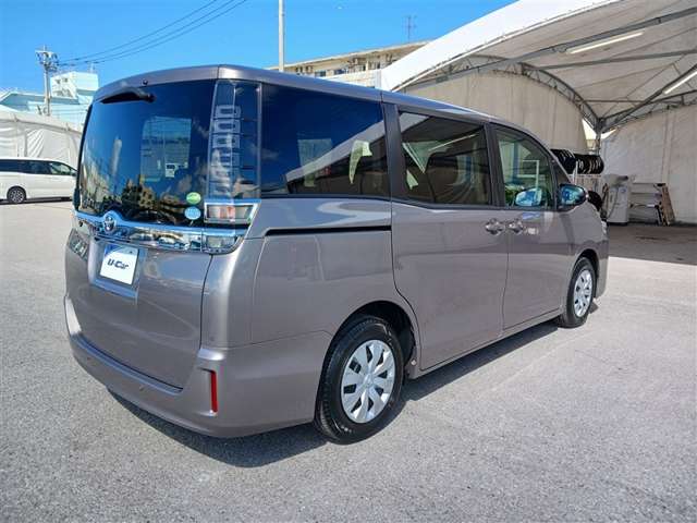 トヨタ ヴォクシー