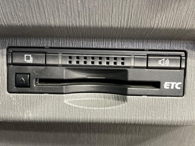 トヨタ プリウスα