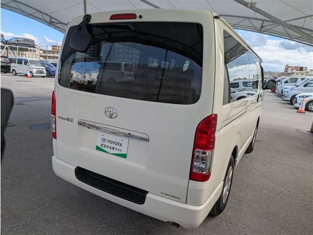 トヨタ ハイエースバン