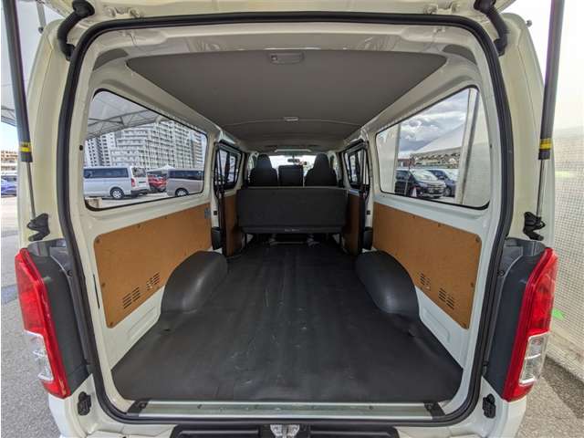 トヨタ ハイエースバン