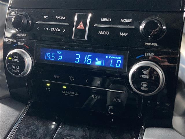 トヨタ アルファードハイブリッド