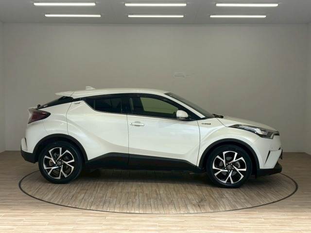 トヨタ C-HR