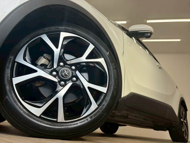 トヨタ C-HR