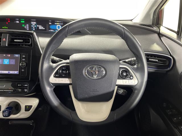 トヨタ プリウス