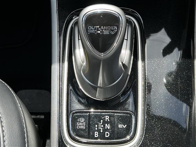 三菱 アウトランダーPHEV