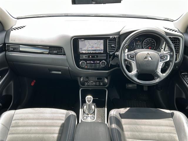 三菱 アウトランダーPHEV