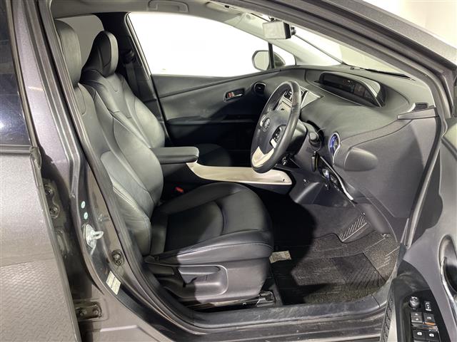 トヨタ プリウス