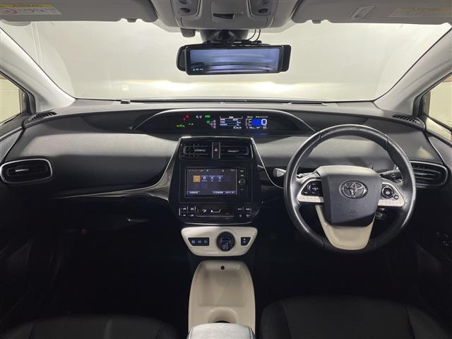 トヨタ プリウス