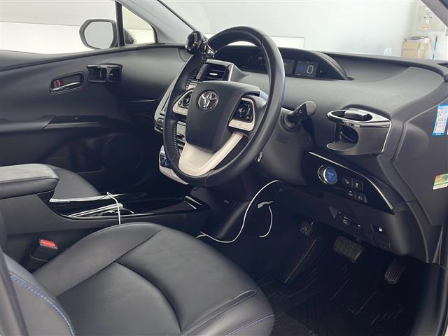 トヨタ プリウス