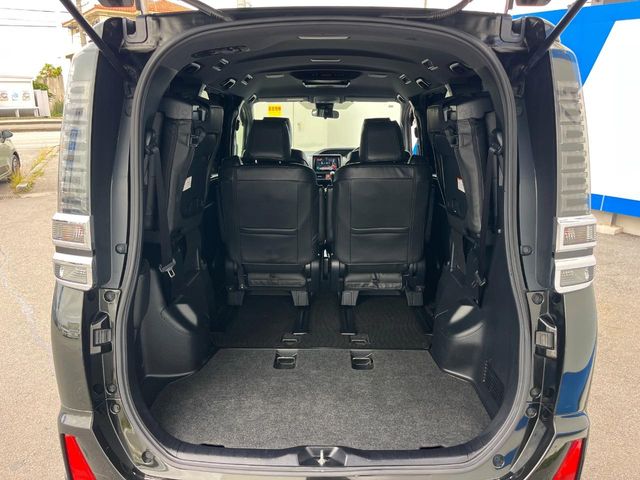 トヨタ ヴォクシー