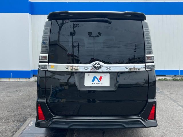 トヨタ ヴォクシー