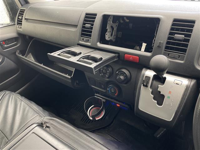 トヨタ ハイエースバン