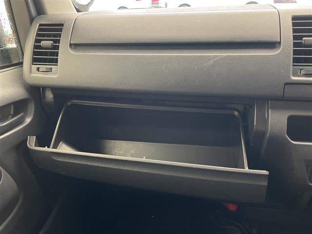 トヨタ ハイエースバン