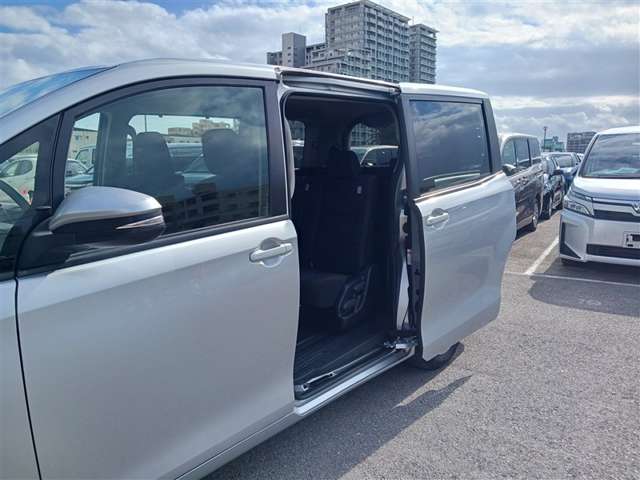 トヨタ ヴォクシー