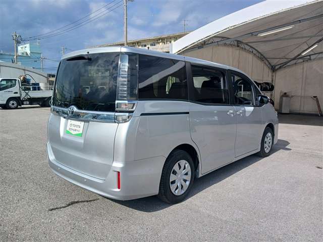 トヨタ ヴォクシー