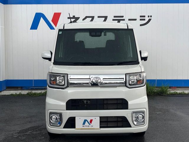 トヨタ ピクシスメガ