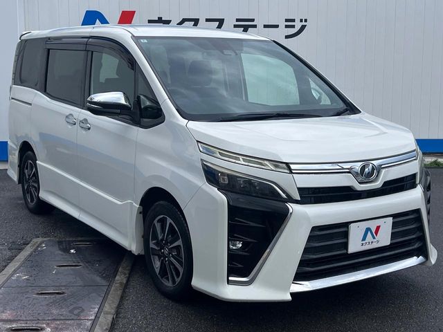 トヨタ ヴォクシー