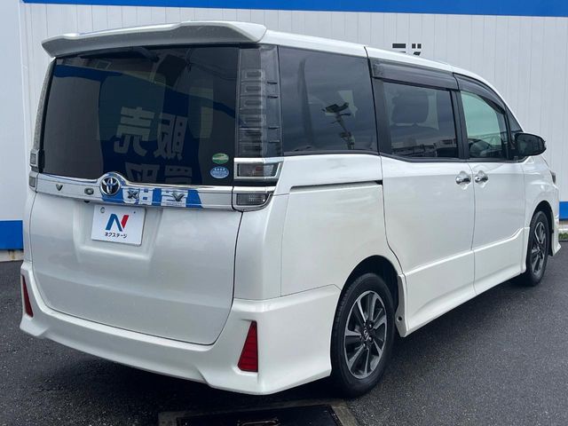 トヨタ ヴォクシー