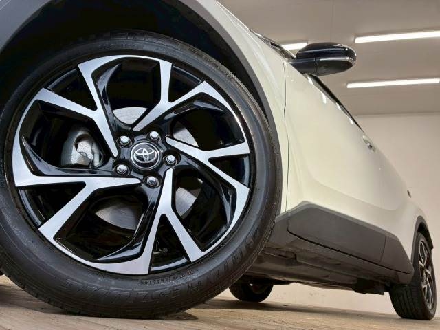 トヨタ C-HR