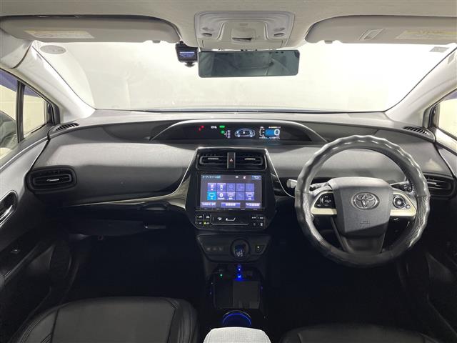 トヨタ プリウス