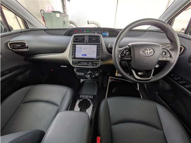 トヨタ プリウス