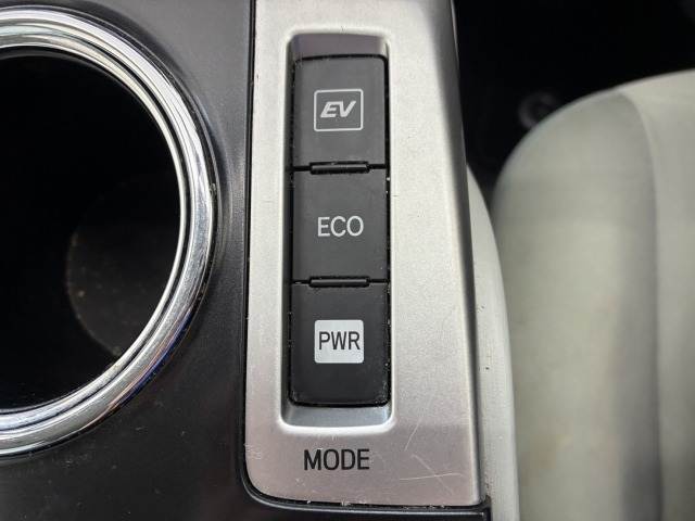 トヨタ プリウスα