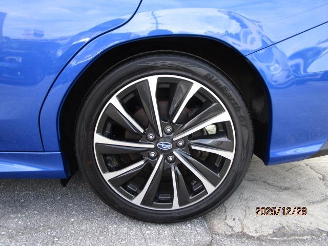 スバル レヴォーグ