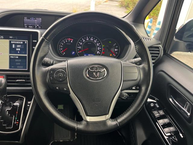 トヨタ ヴォクシー