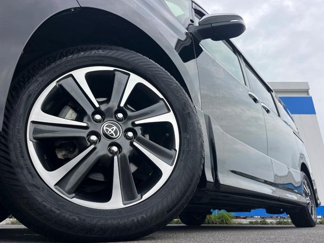 トヨタ ヴォクシー